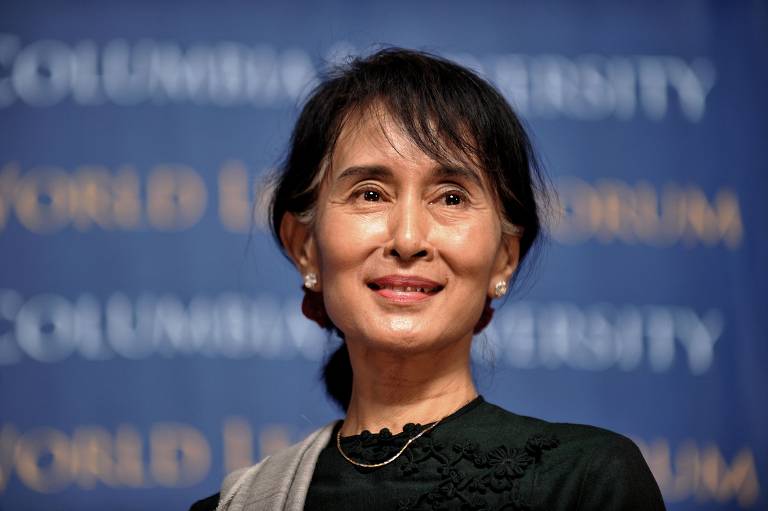 Aung San Suu Kyi, considerada a líder de fato do país, foi detida pelos militares