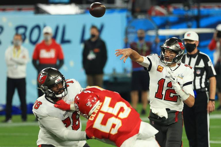 Maior jogador da história da NFL, Tom Brady enfrenta seu sucessor Patrick  Mahomes no Super Bowl LV