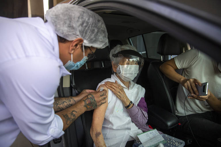 Avenida de Guarulhos é usada para a disputa de rachas - 17/02/2021 - São  Paulo - Agora