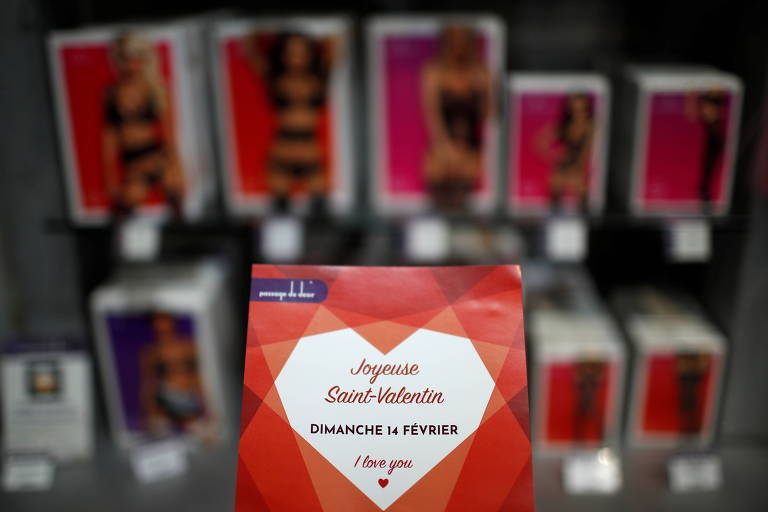 Sem restaurantes, franceses recorrem a brinquedos sexuais no Dia dos Namorados