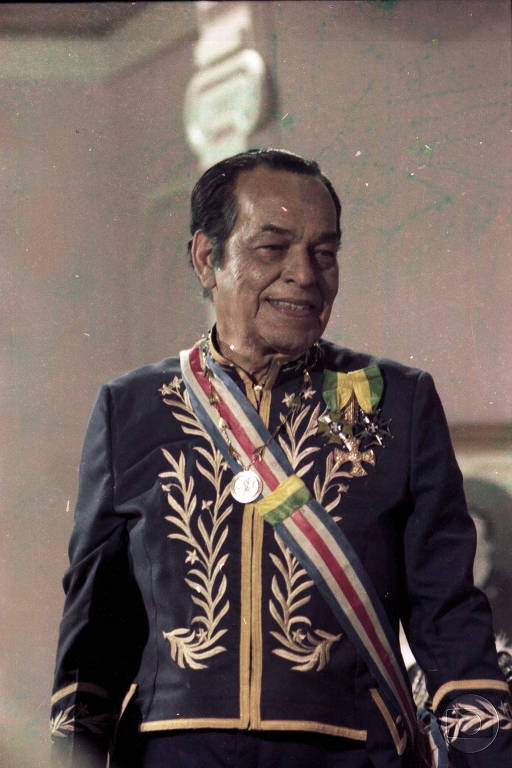 Paulo Gracindo (Odorico)