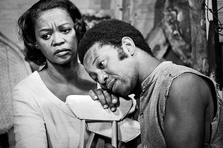 Cenas de O Bem Amado (1973)