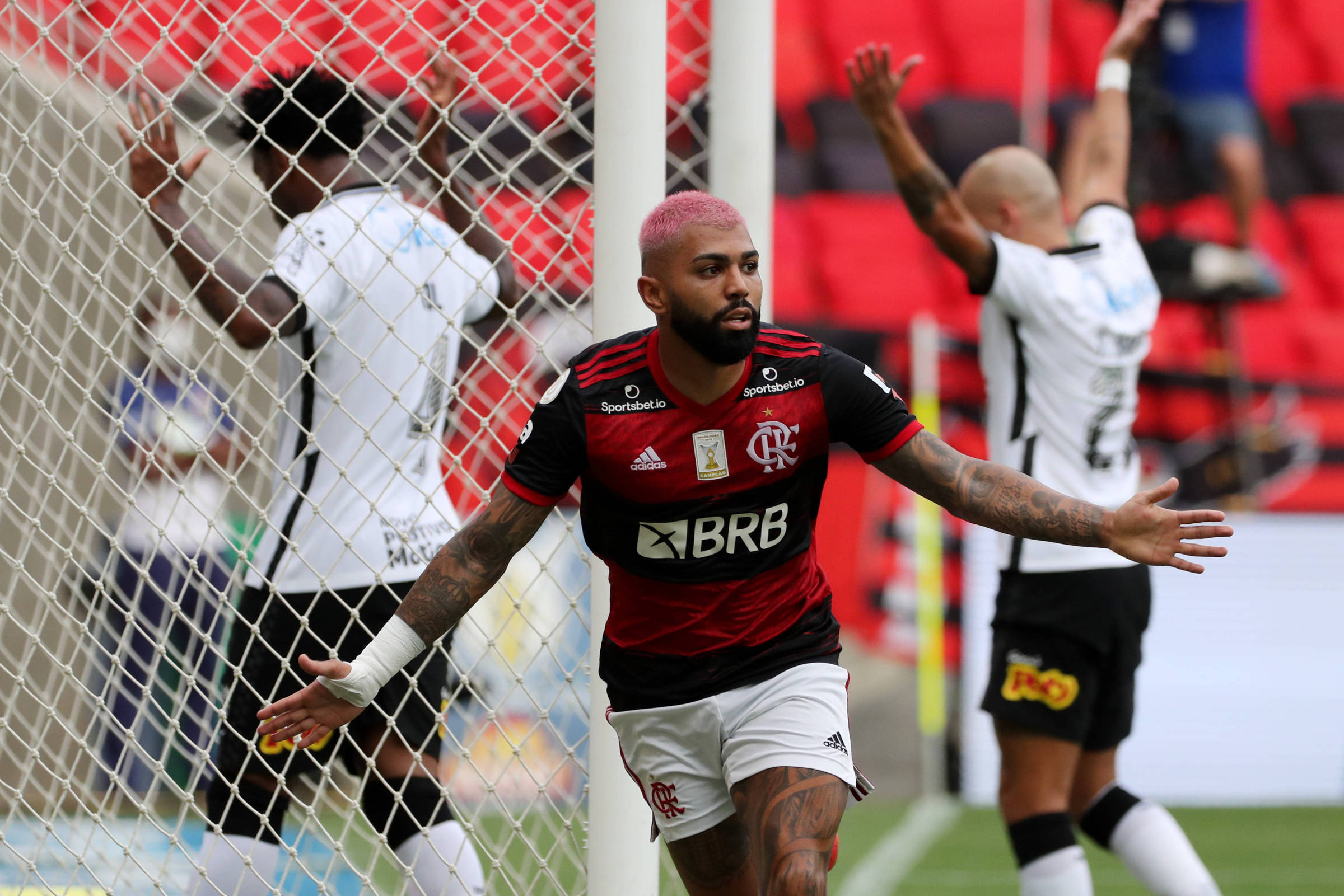 Inter e Flamengo vencem e mantêm acirrada disputa pela liderança do  Brasileirão