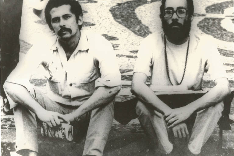 O poeta baiano José Carlos Capinan e o compositor Jards Macalé em Porto Alegre, em data desconhecida 