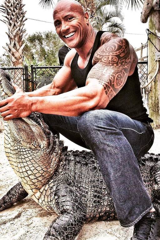 Amigo conta que The Rock leva marmita para jantar em restaurantes - Radar  Amazônico