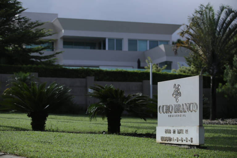Compra de mansão por Flávio dificulta indicação de executivo do Banco de Brasília ao BB