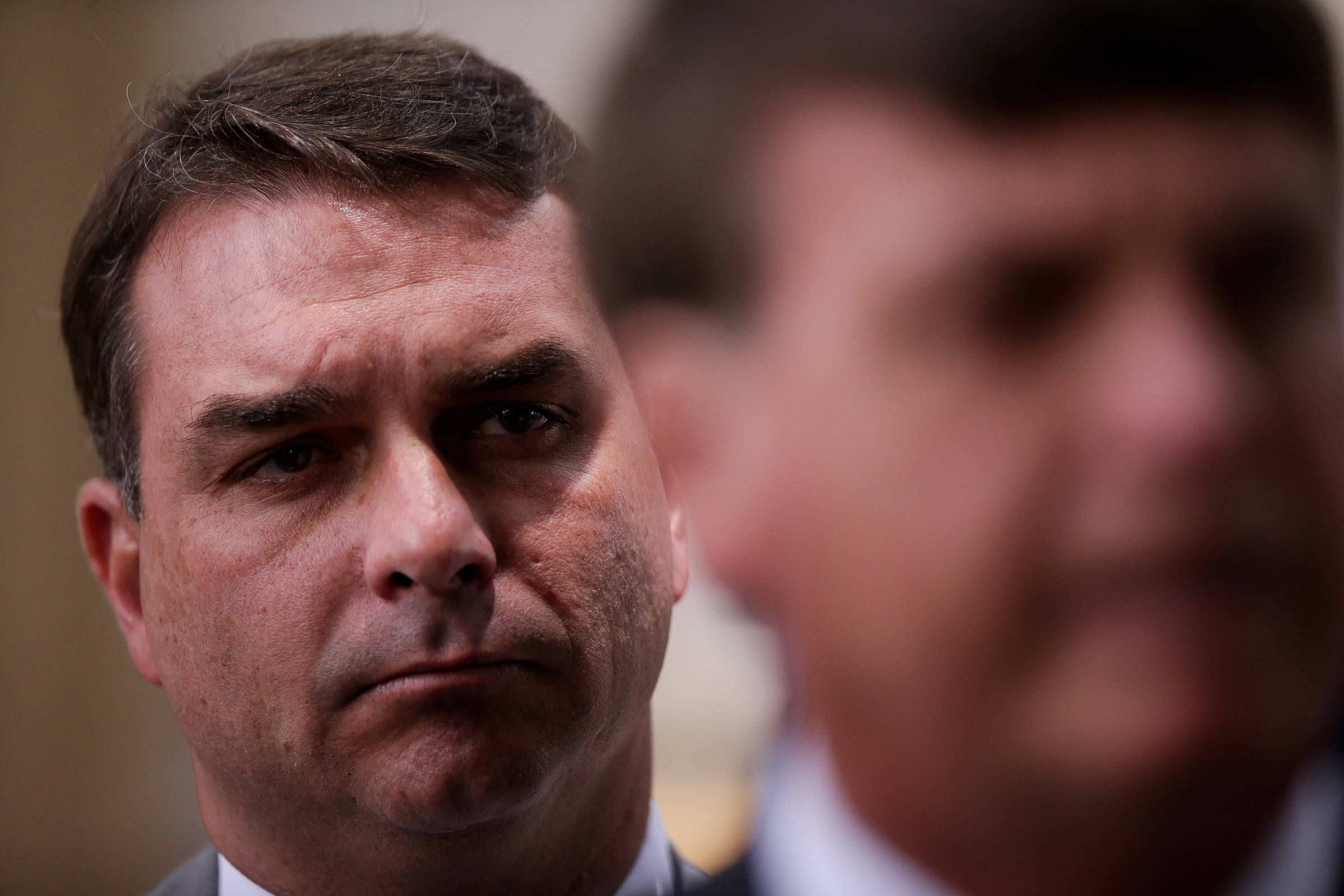 Entenda os negócios de Flávio Bolsonaro, as 20 transações imobiliárias e as suspeitas do MP-RJ