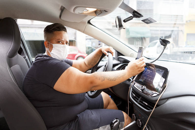 A motorista Jhanny Silva também criticou a baixa remuneração de algumas categorias que os aplicativos oferecem