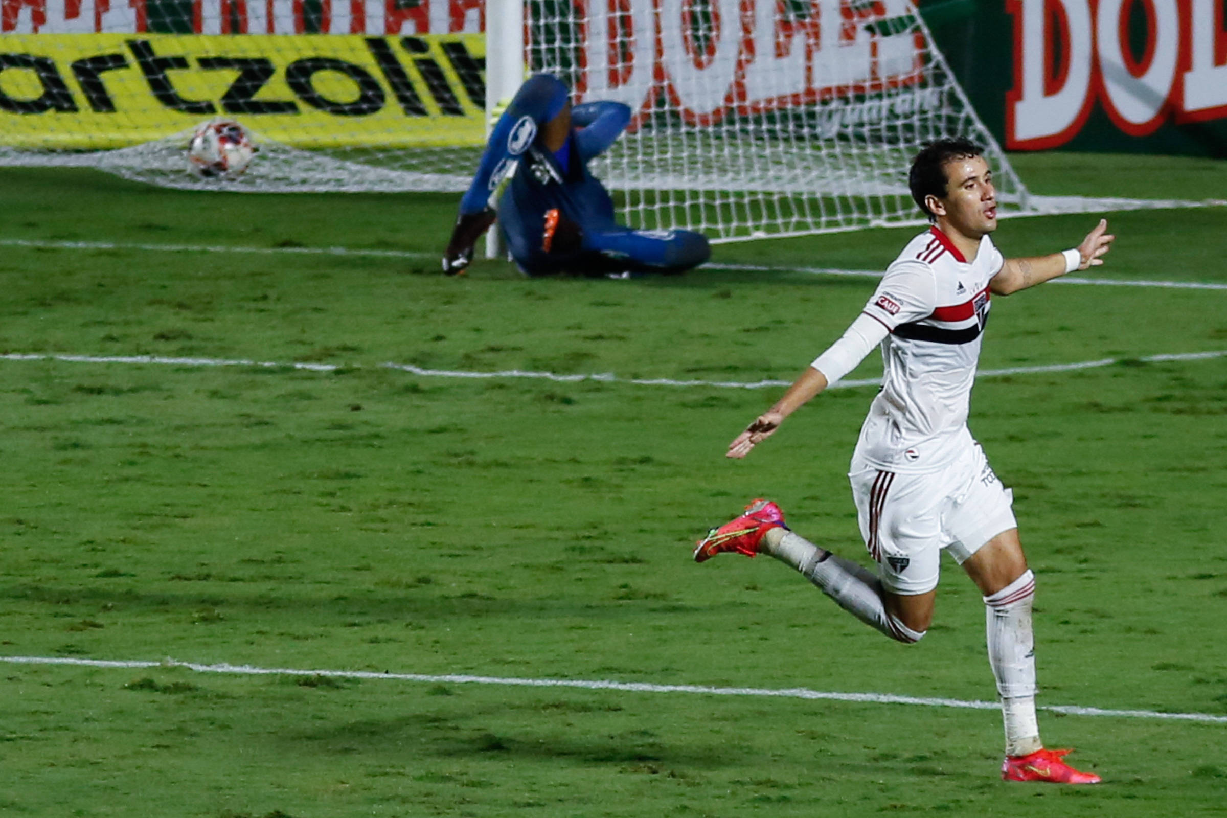 Zona10 - Empate com o São Paulo mantém pressão do Santos no Z-4