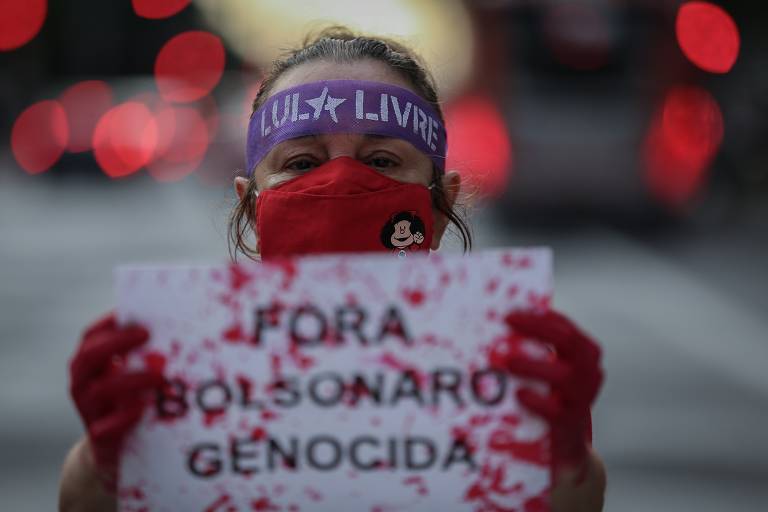  Apoiadores de Lula em  ato na avenida Paulista, em São Paulo