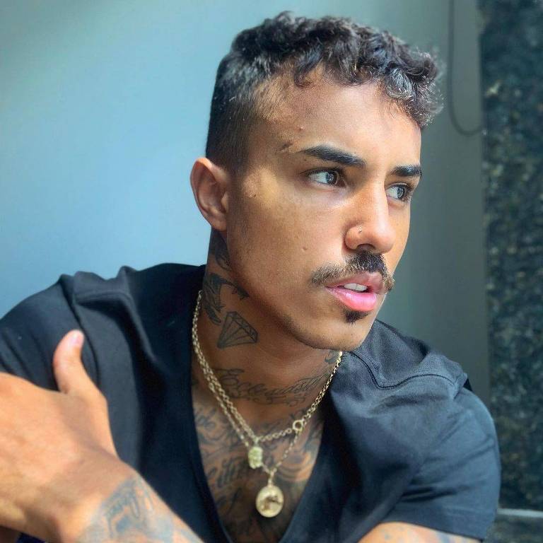 MC LIVINHO DEIXA A MÚSICA DE LADO, VIRA JOGADOR DE FUTEBOL E É CONTRATADO  PELO AUDAX