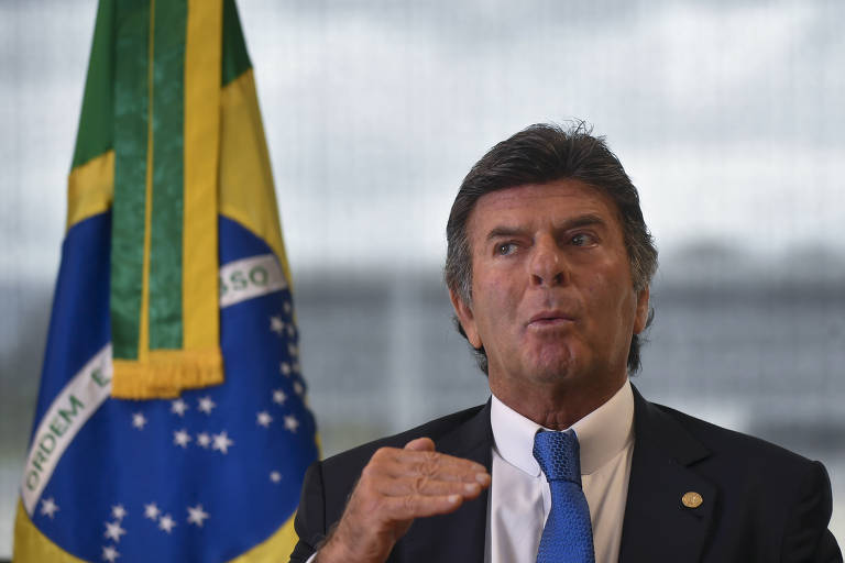 O presidente do Supremo Tribunal Federal, Luiz Fux, durante entrevista no gabinete da presidência do STF, um dia após sessão do Supremo que manteve a prisão do deputado Daniel Silveira (PSL-RJ)
