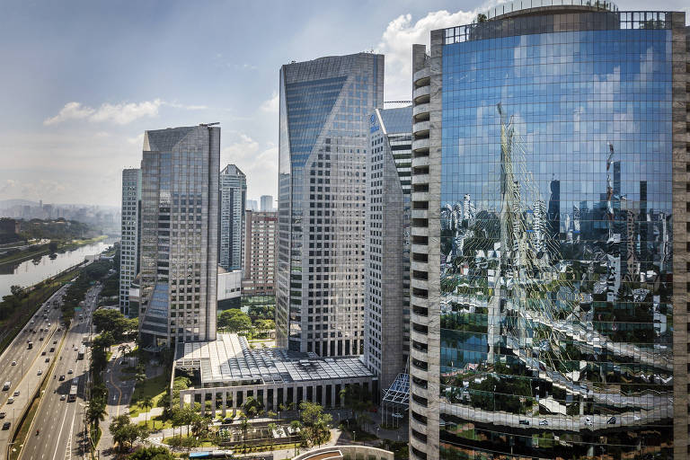 Prédios de escritórios no eixo Luis Carlos Berrini e Marginal Pinheiros, em São Paulo (SP), importante polo econômico da cidade