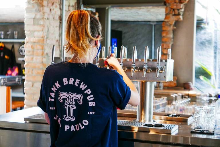 Tank Brewpub faz as próprias cervejas em um agradável bar em Pinheiros