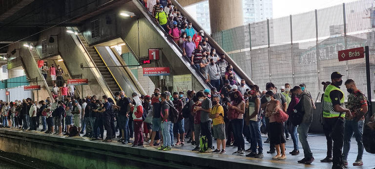 Metroviários de SP entram em greve nesta quarta (19)