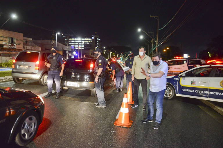Cidades paulistas apertam o cerco e suspendem até transporte noturno