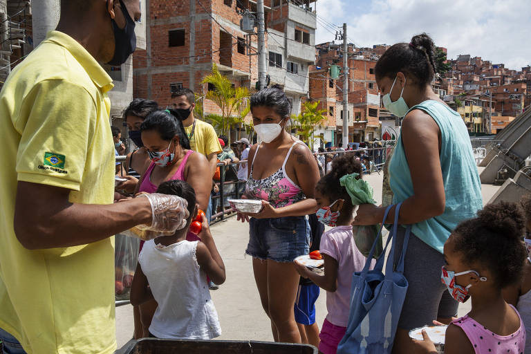 Sem renda na pandemia, famílias dependem de doações para se alimentar