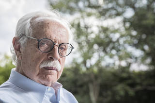 Retrato do jurista Modesto Carvalhosa,89, em sua casa em SP que lancou livro com uma proposta de nova Constituicao para o pais.