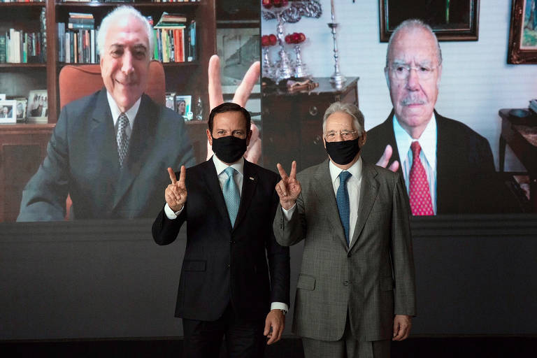 O governador de São Paulo, João Doria, recebe os ex-presidentes Fernando Henrique Cardoso e, no vídeo, Michel Temer e José Sarney, para um ato em defesa da vida e da importância da vacina contra o novo Coronavírus, no dia 25 de janeiro