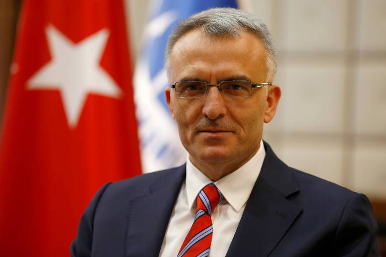 Presidente da Turquia demite mais um chefe do banco central após grande aumento de juros