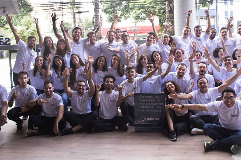 Jovens participam do Encontro Nacional das Embaixadas do Politize, em março de 2020, em São Paulo