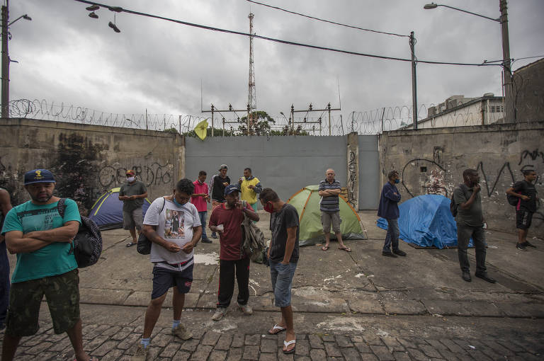 Desemprego, fome e falta de teto mudam a cara da São Paulo pandêmica