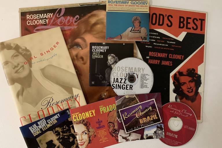 LPs originais, CDs e autobiografia da cantora Rosemary Clooney 