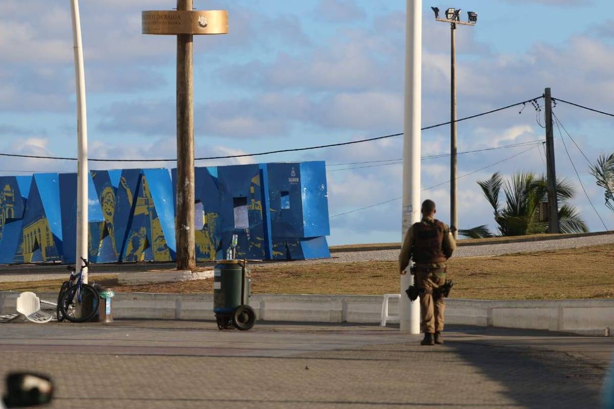 Morte de PM em Salvador é politizada contra medidas de restrição contra a  covid