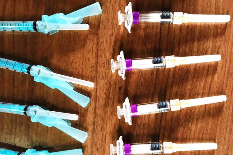 Vacinação escondida em Minas Gerais