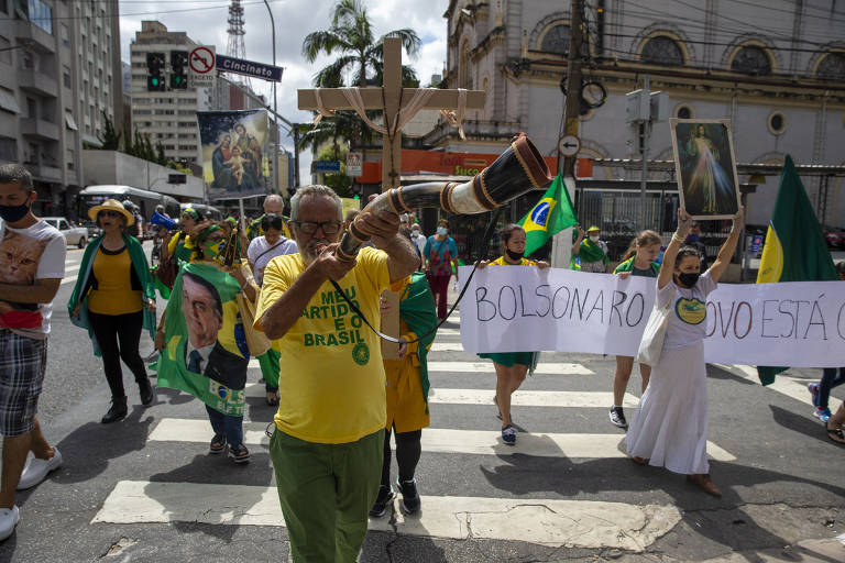 Marcha da Família Cristã, em São Paulo, convocada por apoiadores do presidente Jair Bolsonaro. Os manifestantes pediam principalmente "intervenção militar com Bolsonaro no poder".