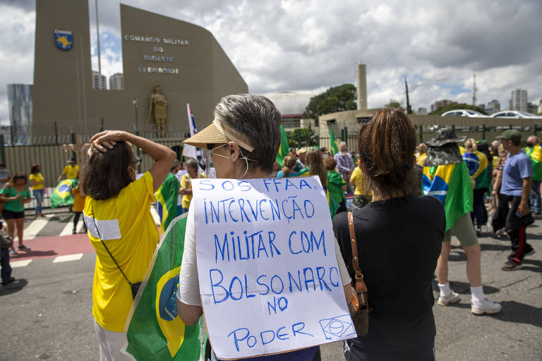 Marcha da Família Cristã, em São Paulo, convocada por apoiadores do presidente Jair Bolsonaro. Os manifestantes pediam principalmente "intervenção militar com Bolsonaro no poder".