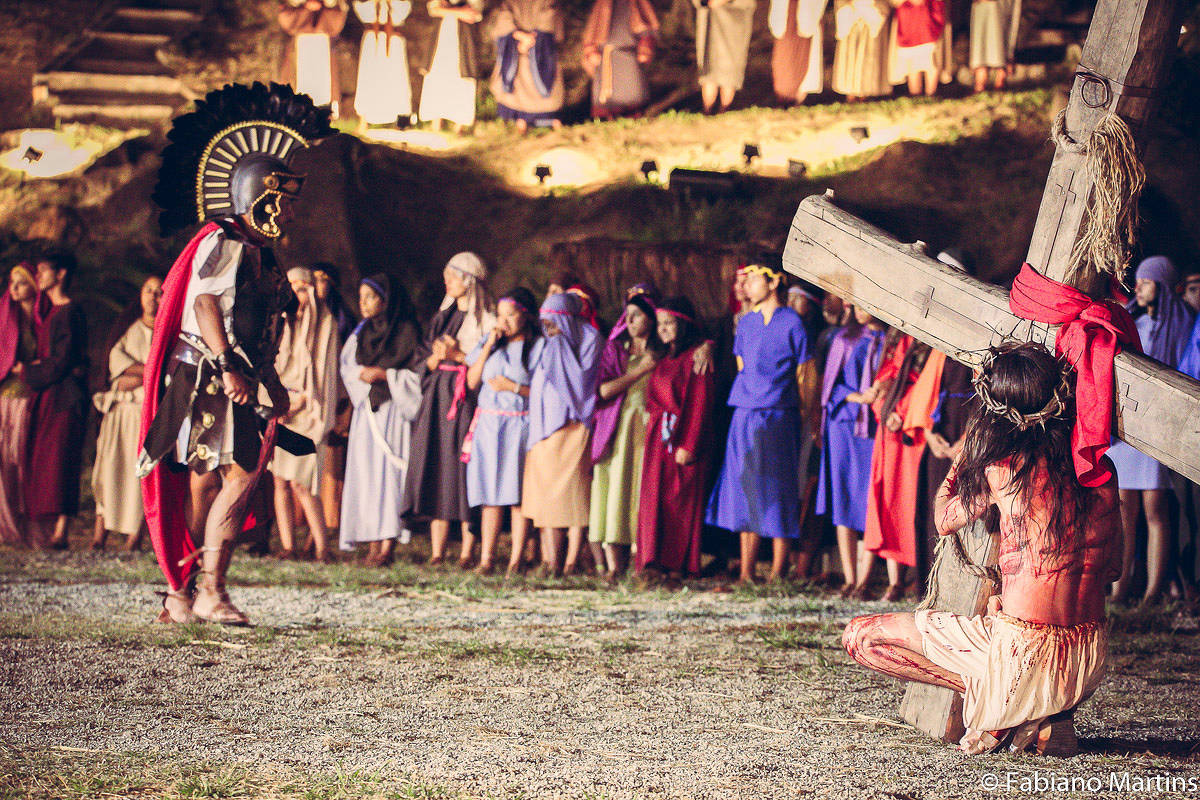 Paixão de Cristo de Cristo” é encenada nas ruas de Hortolândia por