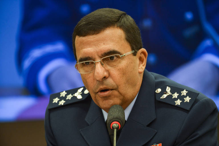 O tenente-brigadeiro do ar, Carlos de Almeida Baptista Junior, foi o escolhido por Bolsonaro para comandar a Aeronáutica. Ele já foi comandante-geral da área de logística da Força Aérea.