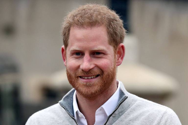 Príncipe Harry voltará ao Reino Unido para ficar com a família após morte do avô
