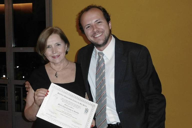 Maria Lucia Cardoso de Almeida (1955-2021) e o filho Felipe Mortara
