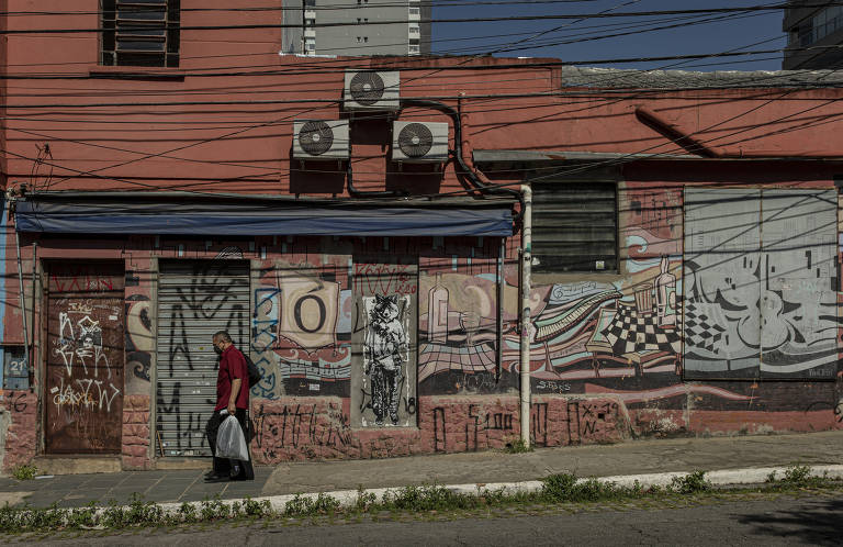A fachada do bar Ó do Borogodó, tradicional ponto de encontro do samba de raiz, e que quase fechou de vez, mas conseguiu pagar as dívidas com a ajuda dos frequentadores que fizeram uma vaquinha online para evitar o fim do local
