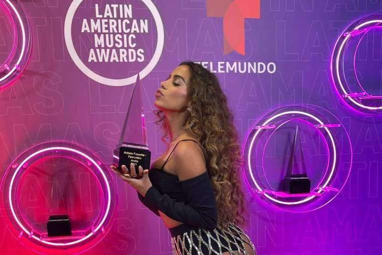 Anitta vence como 'Melhor Artista Feminina' do Latin America Music Awards