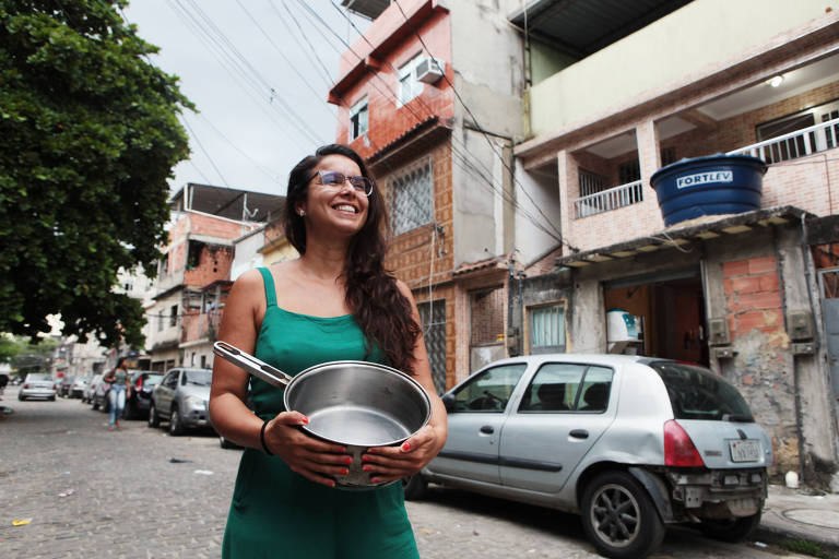 Mariana Aleixo, à frente do projeto Maré de Sabores, no complexo da Maré, na zona norte carioca
