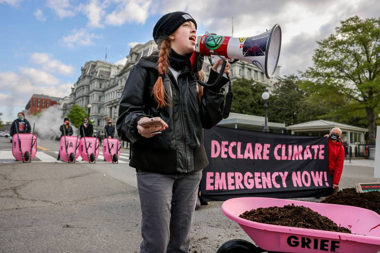 Grupo protesta contra plano contra o aquecimento global de Joe Biden
