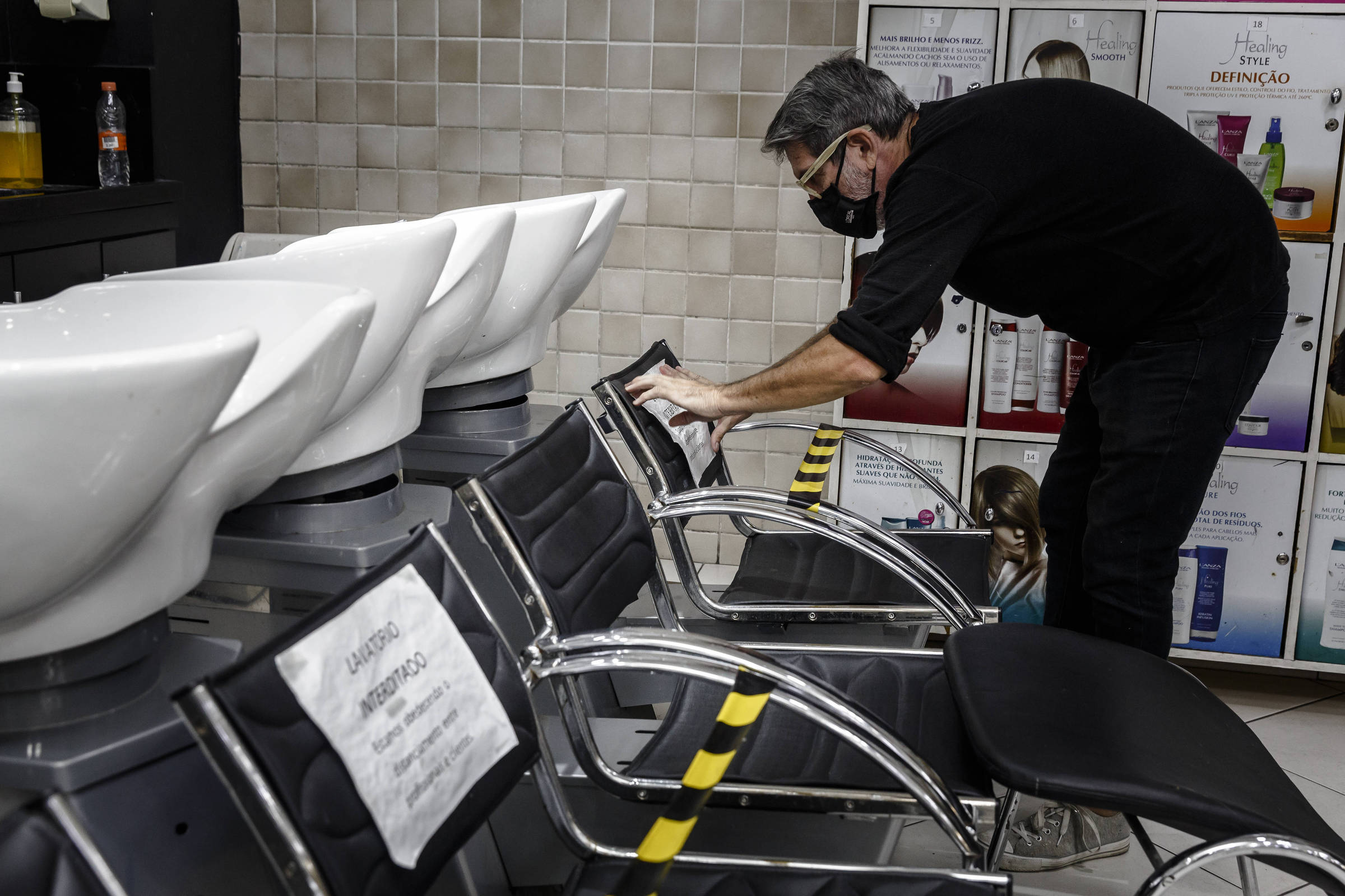 Salões de Beleza atendem com protocolos reforçados e rédea curta