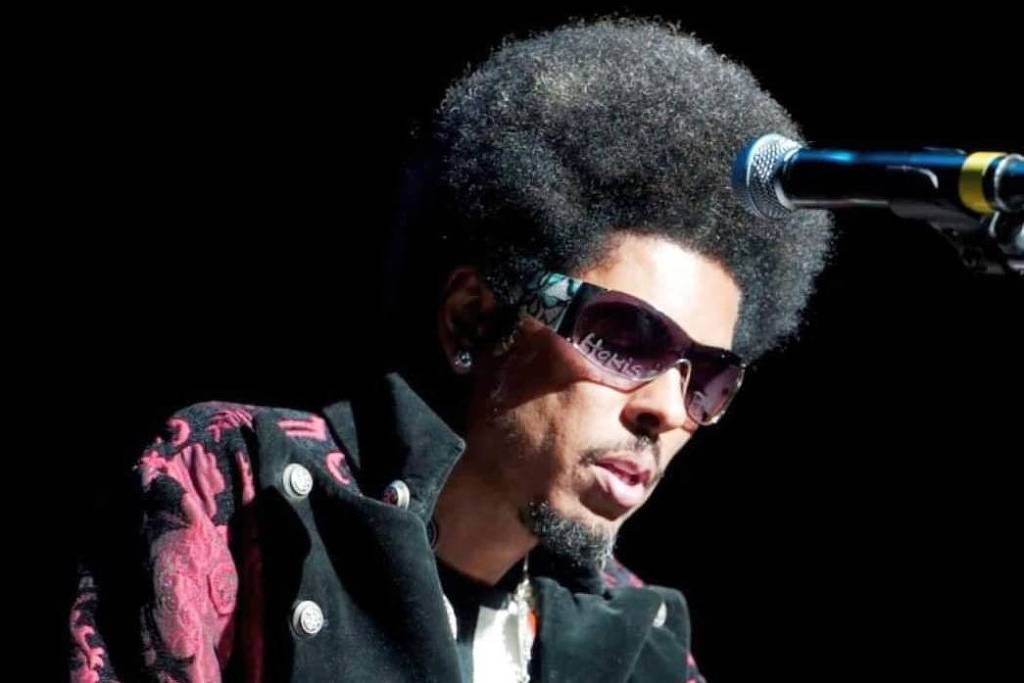 Digital underground. Shock g Rapper.