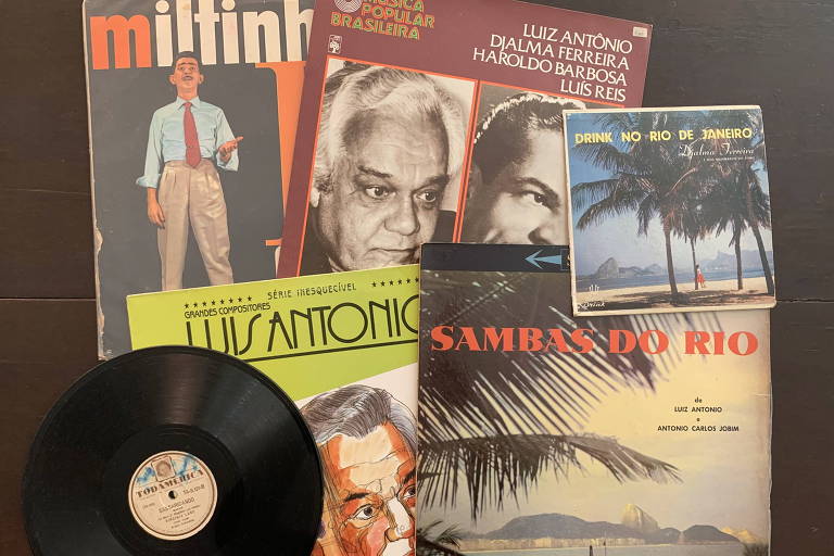 LPs, 78 r.p.m. e compacto originais dos anos 50 e 60 por vários cantores, com a música de Luiz Antônio