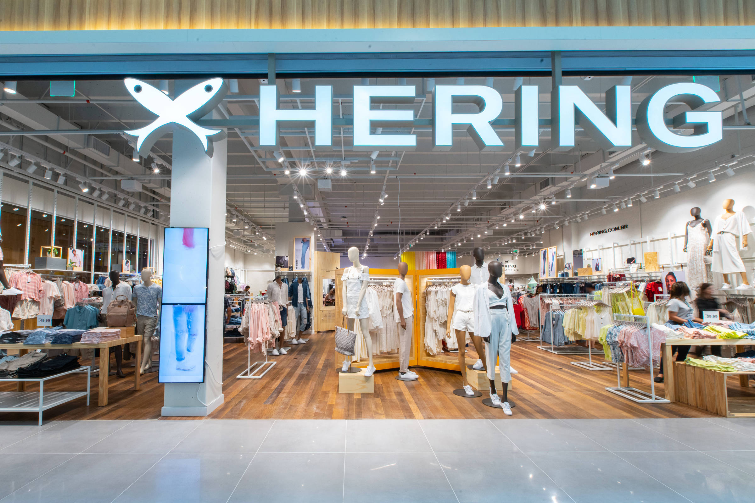 Hering abre primeira loja com todas as suas linhas de produtos -  Mercado&Consumo