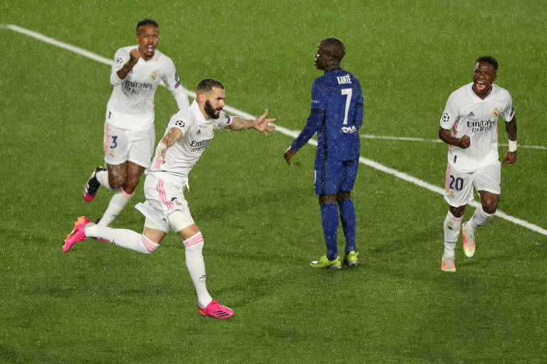 Karim Benzema comemora seu 71º gol na Champions League