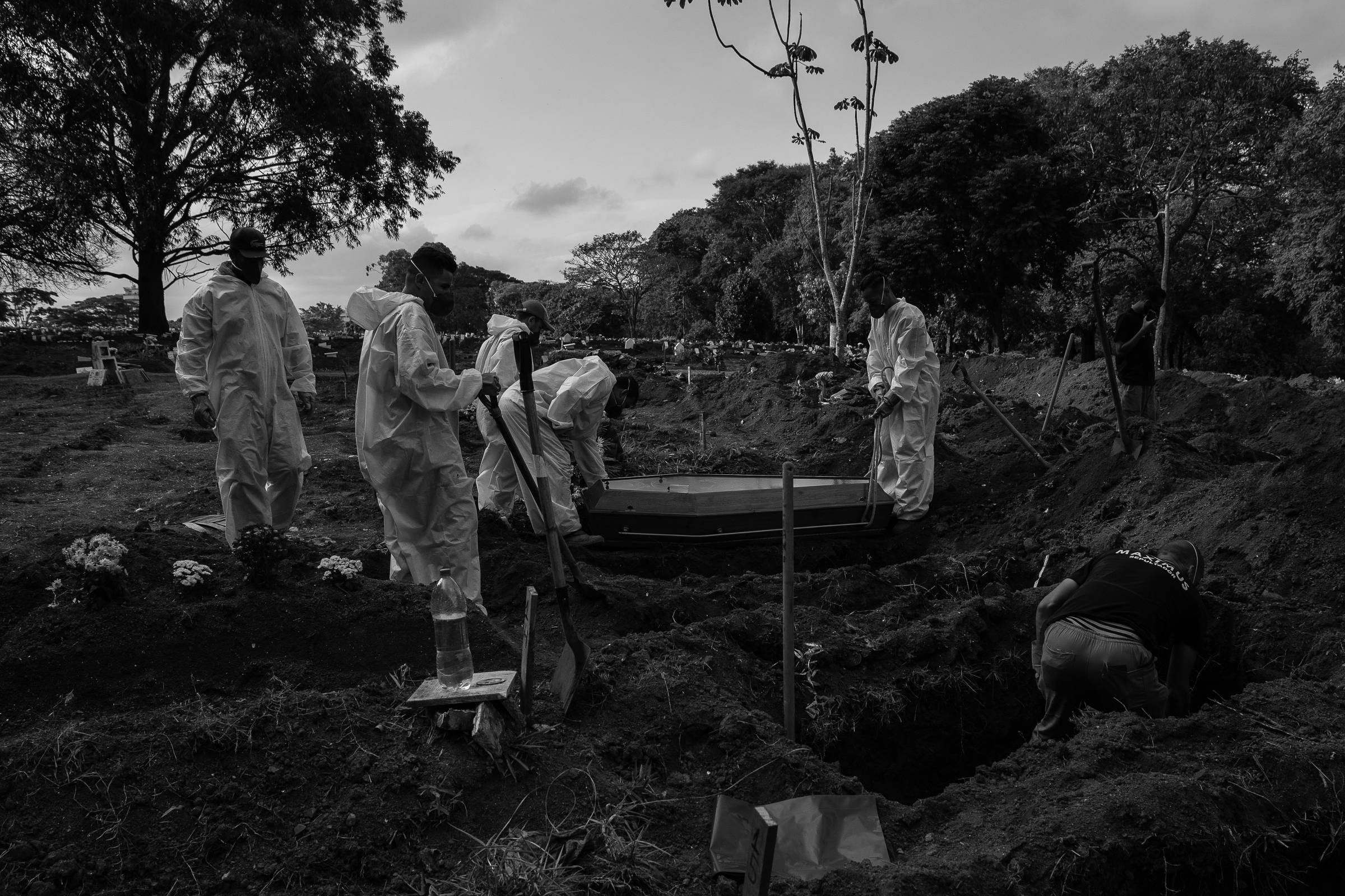 Brasil registra 236 mortes por Covid em 24h e quase 9 mil casos