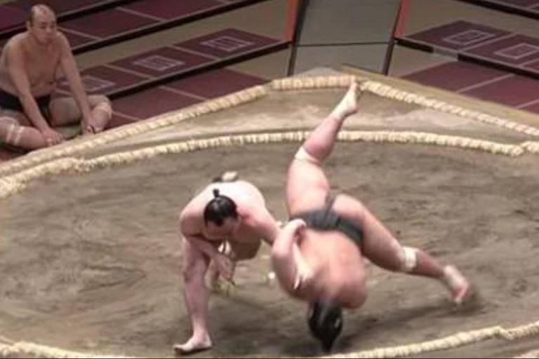 Lutador de sumô após luta