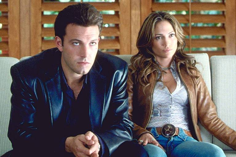 Jennifer Lopez e Ben Affleck em cena do filme 'Contato de Risco' (2003)
