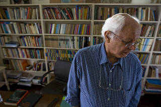 Retrato do professor Leôncio Martins Rodrigues, entrevistado sobre a crise do PSDB
