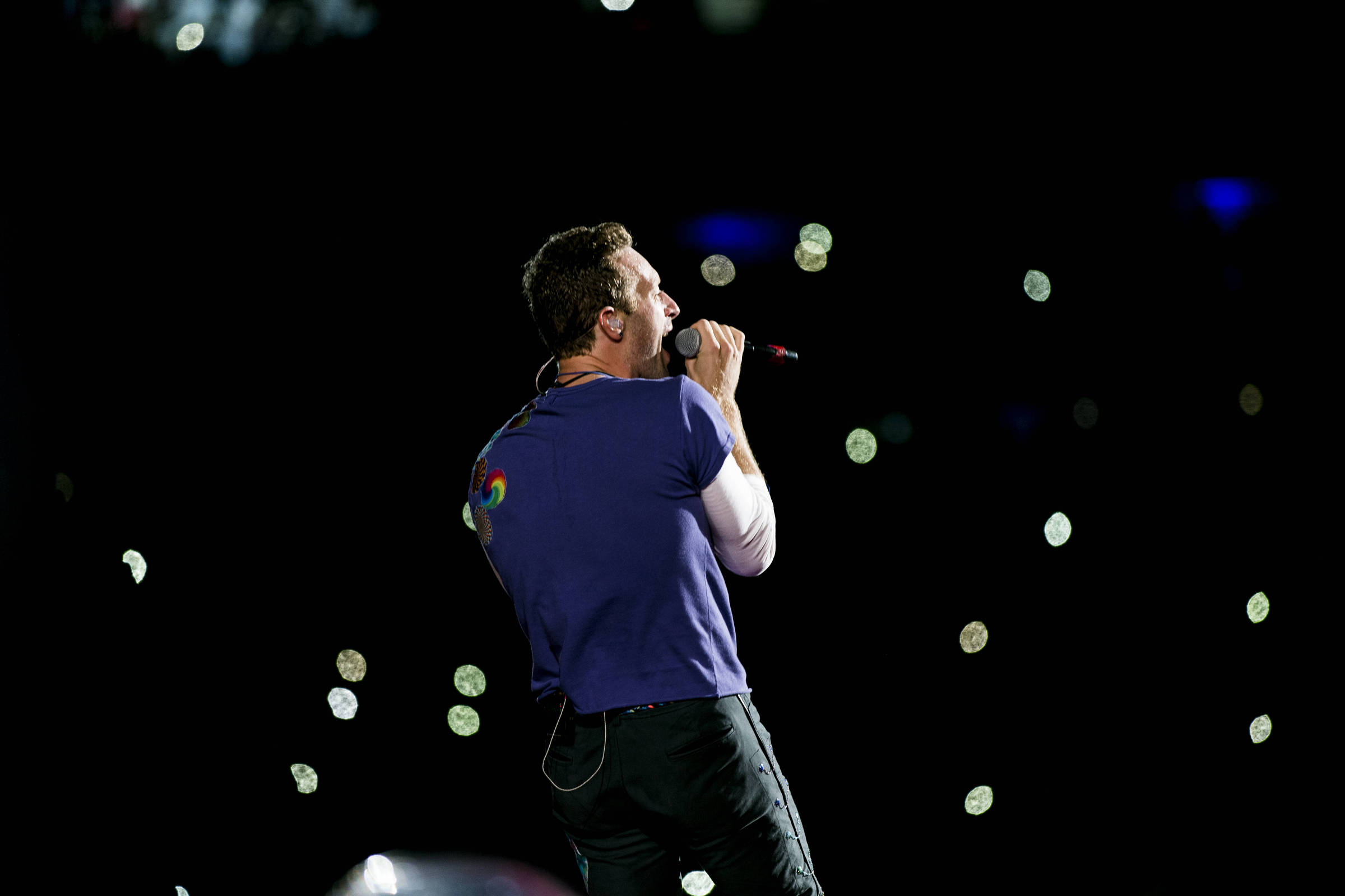 Coldplay lança ao espaço seu novo single 'Higher Power' - 07/05/2021 -  Música - F5