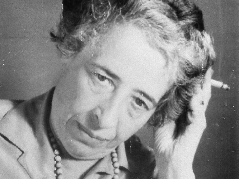 A filósofa alemã Hannah Arendt, autora de "As Origens do Totalitarismo"